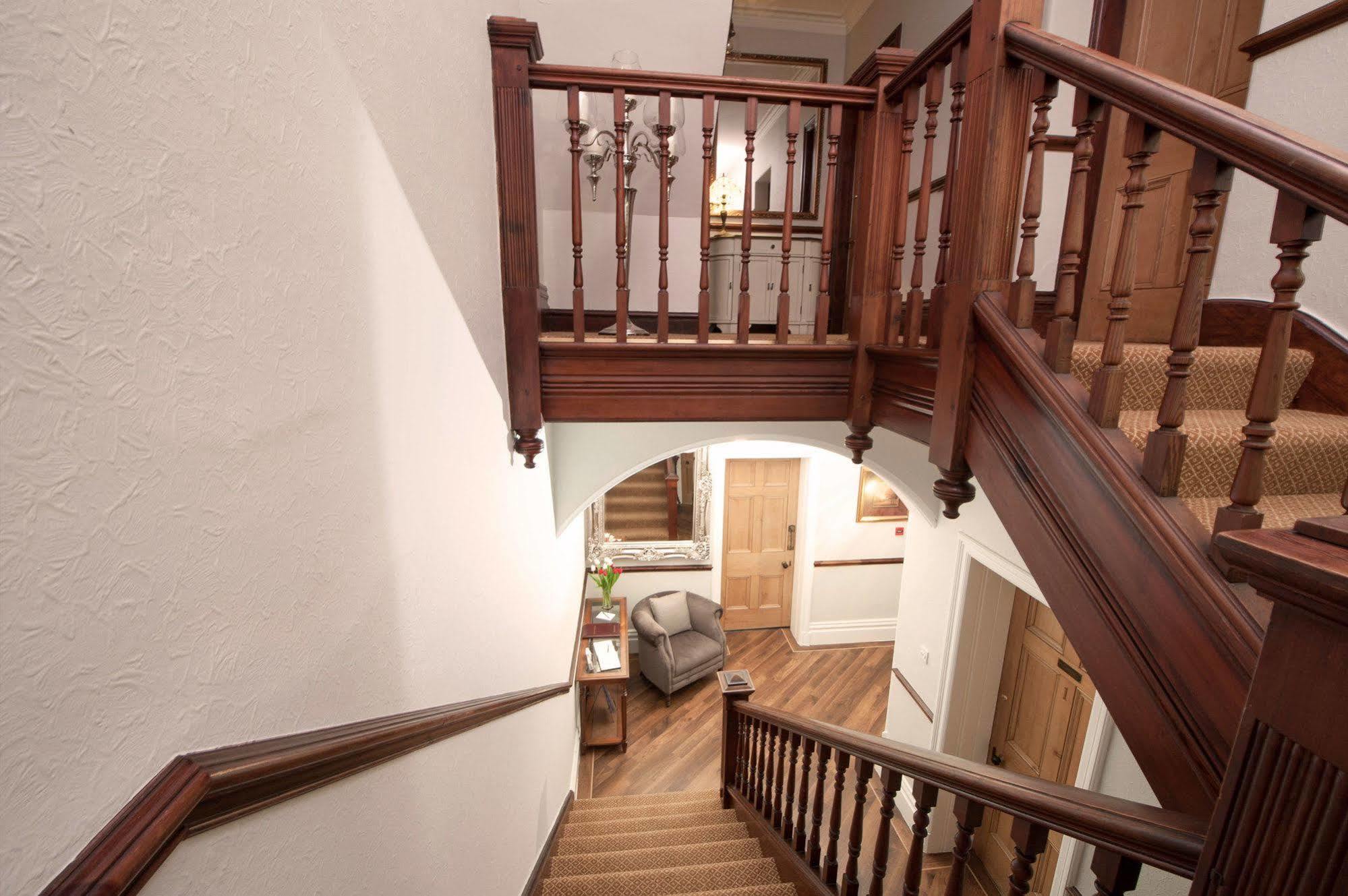 Chestnuts Guest House (Adults Only) Уиндермер Екстериор снимка