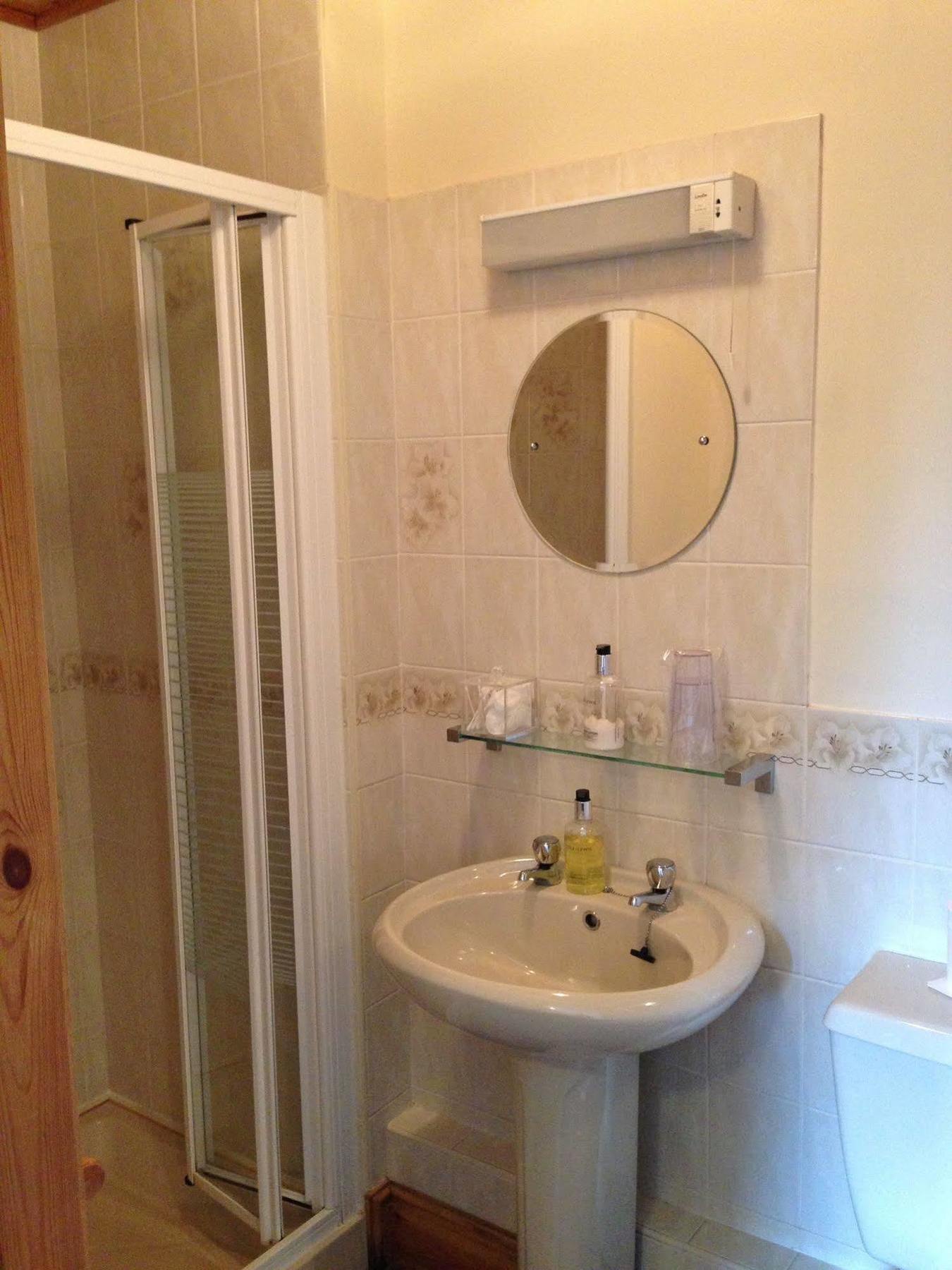 Chestnuts Guest House (Adults Only) Уиндермер Екстериор снимка