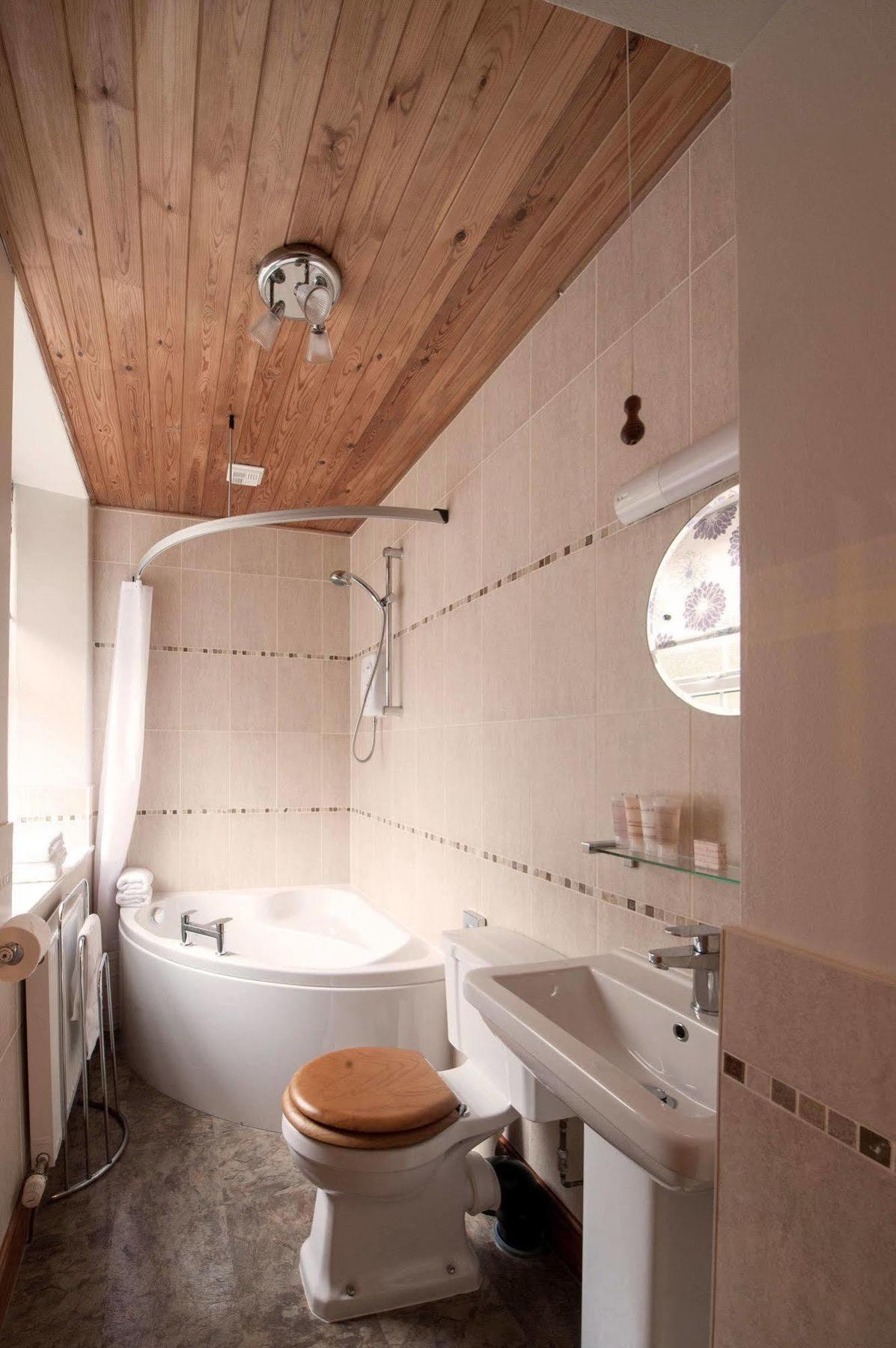 Chestnuts Guest House (Adults Only) Уиндермер Екстериор снимка