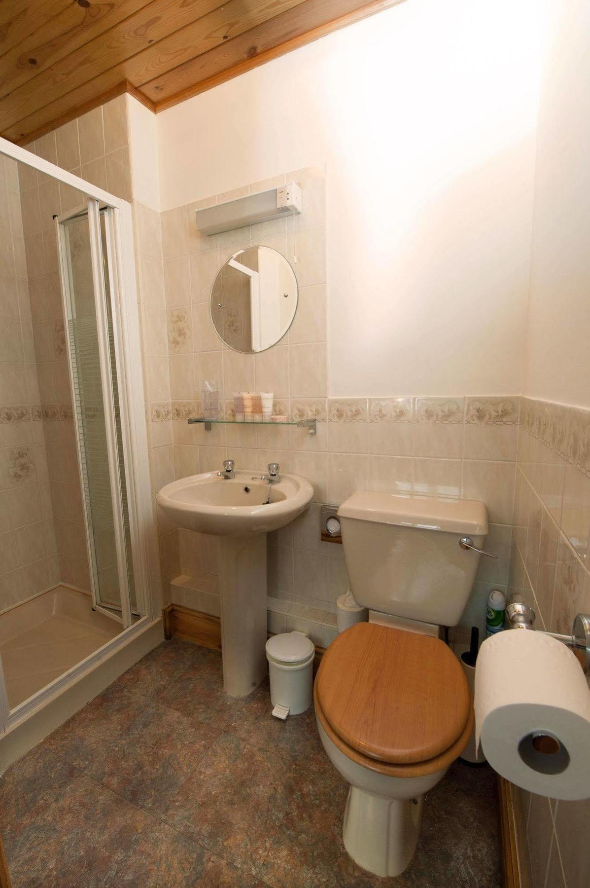 Chestnuts Guest House (Adults Only) Уиндермер Екстериор снимка