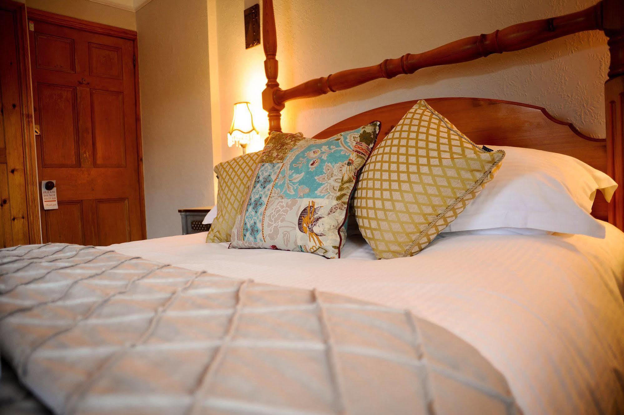 Chestnuts Guest House (Adults Only) Уиндермер Екстериор снимка