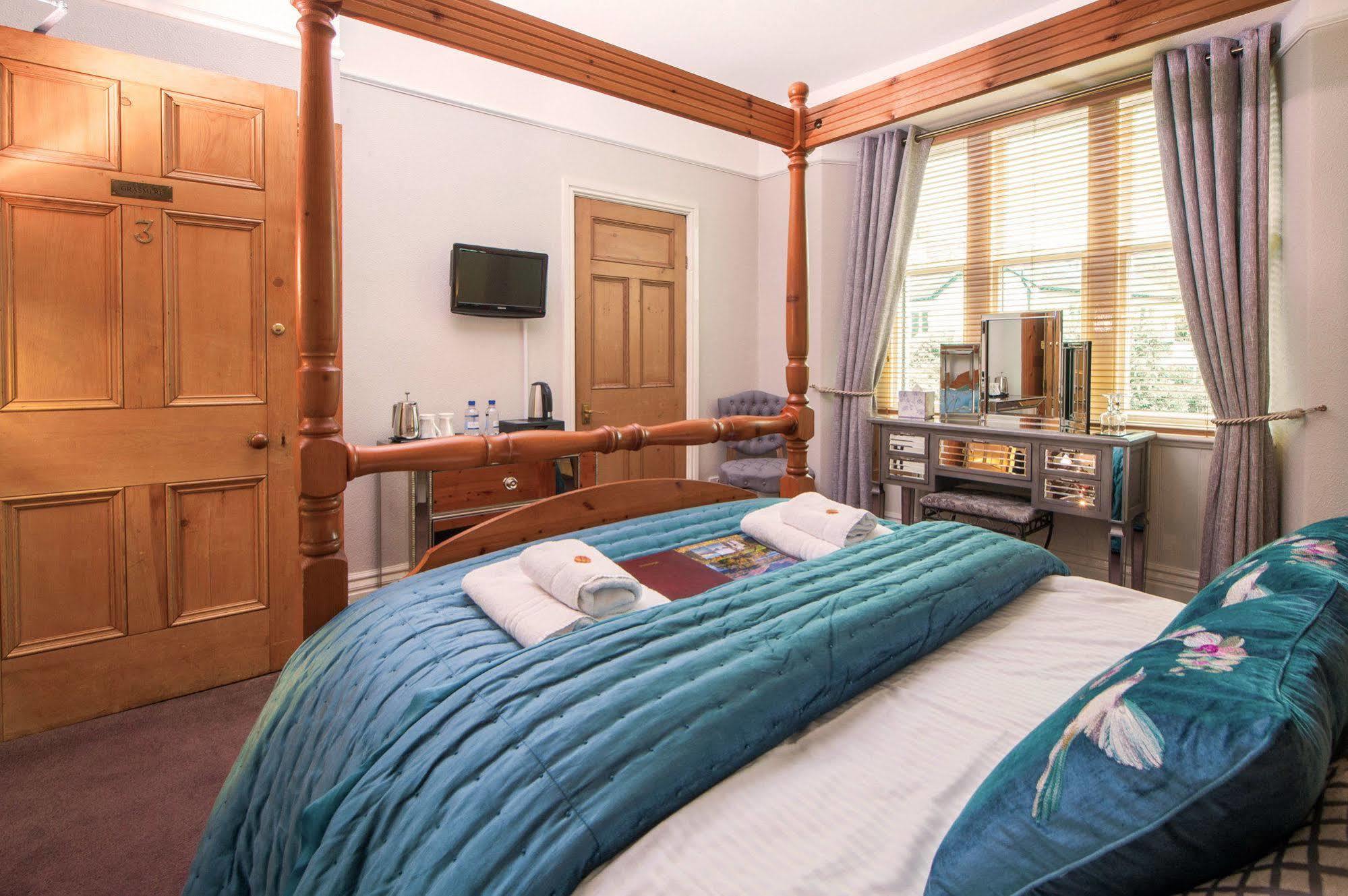 Chestnuts Guest House (Adults Only) Уиндермер Екстериор снимка