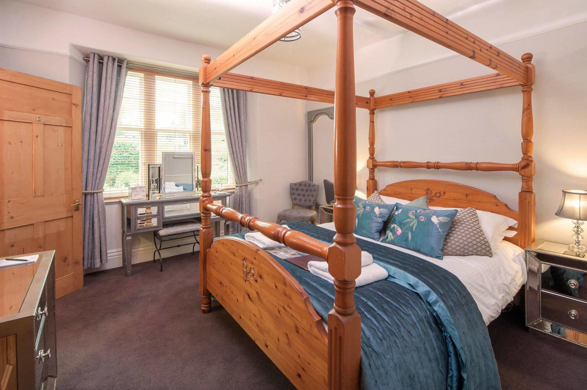 Chestnuts Guest House (Adults Only) Уиндермер Екстериор снимка