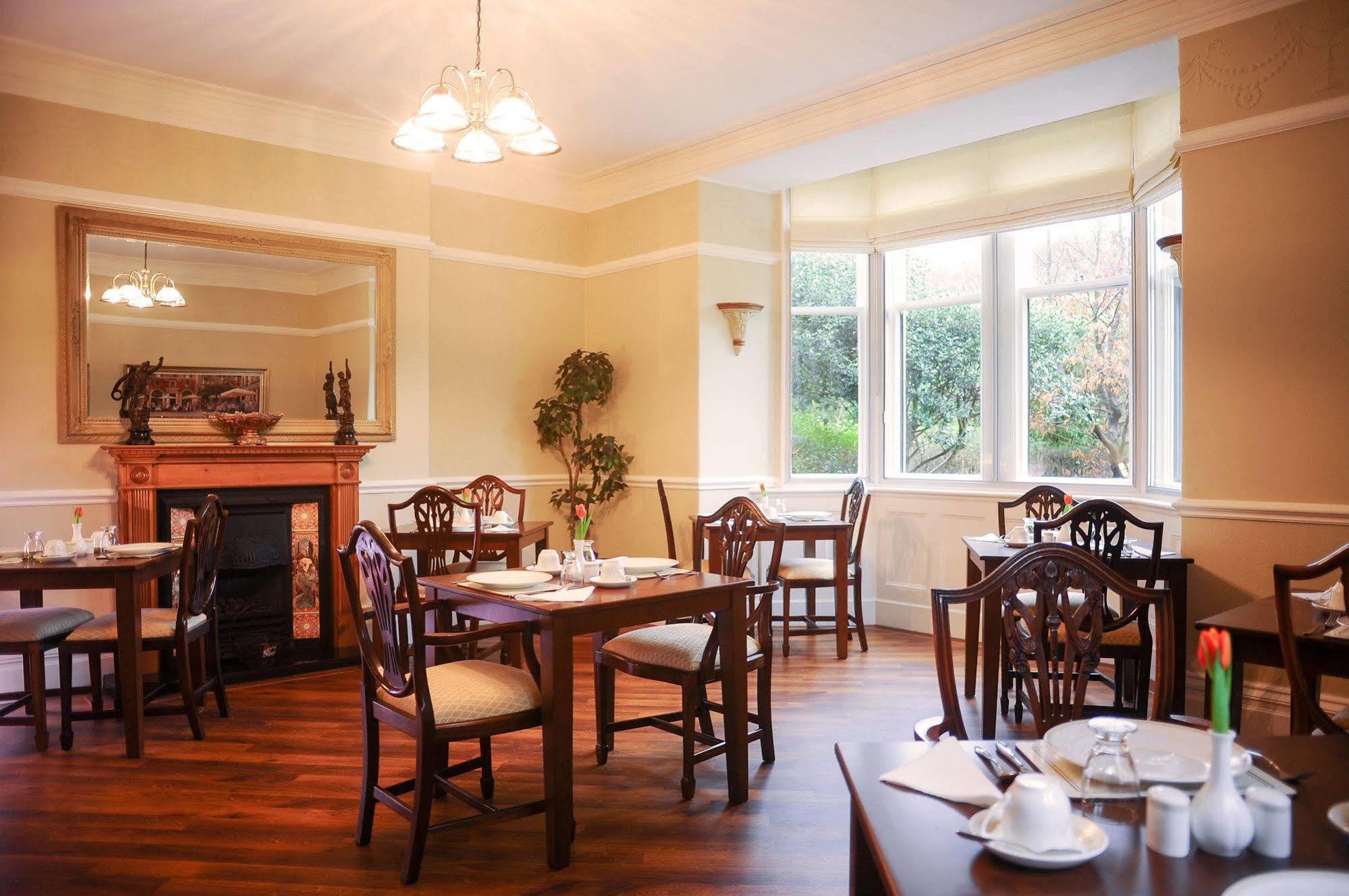 Chestnuts Guest House (Adults Only) Уиндермер Екстериор снимка