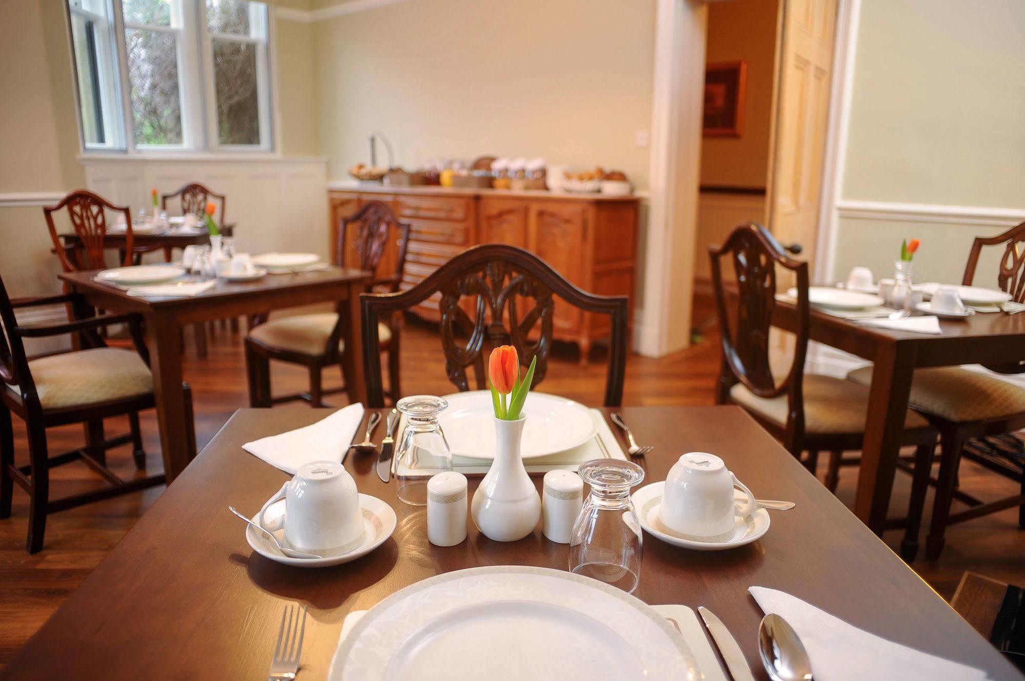 Chestnuts Guest House (Adults Only) Уиндермер Екстериор снимка